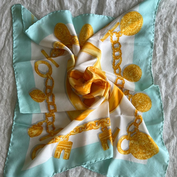 SOLD! CELINE Silk Bandana Scarf β Gold Medallion Chain Print 26β Square β Italy - Picture 8 of 13